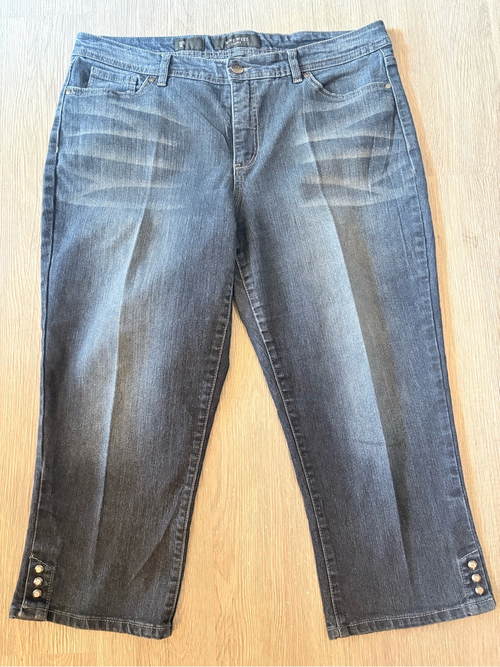 Women's Nine West Jeans Capris Sequin Pockets Size 16  EUC